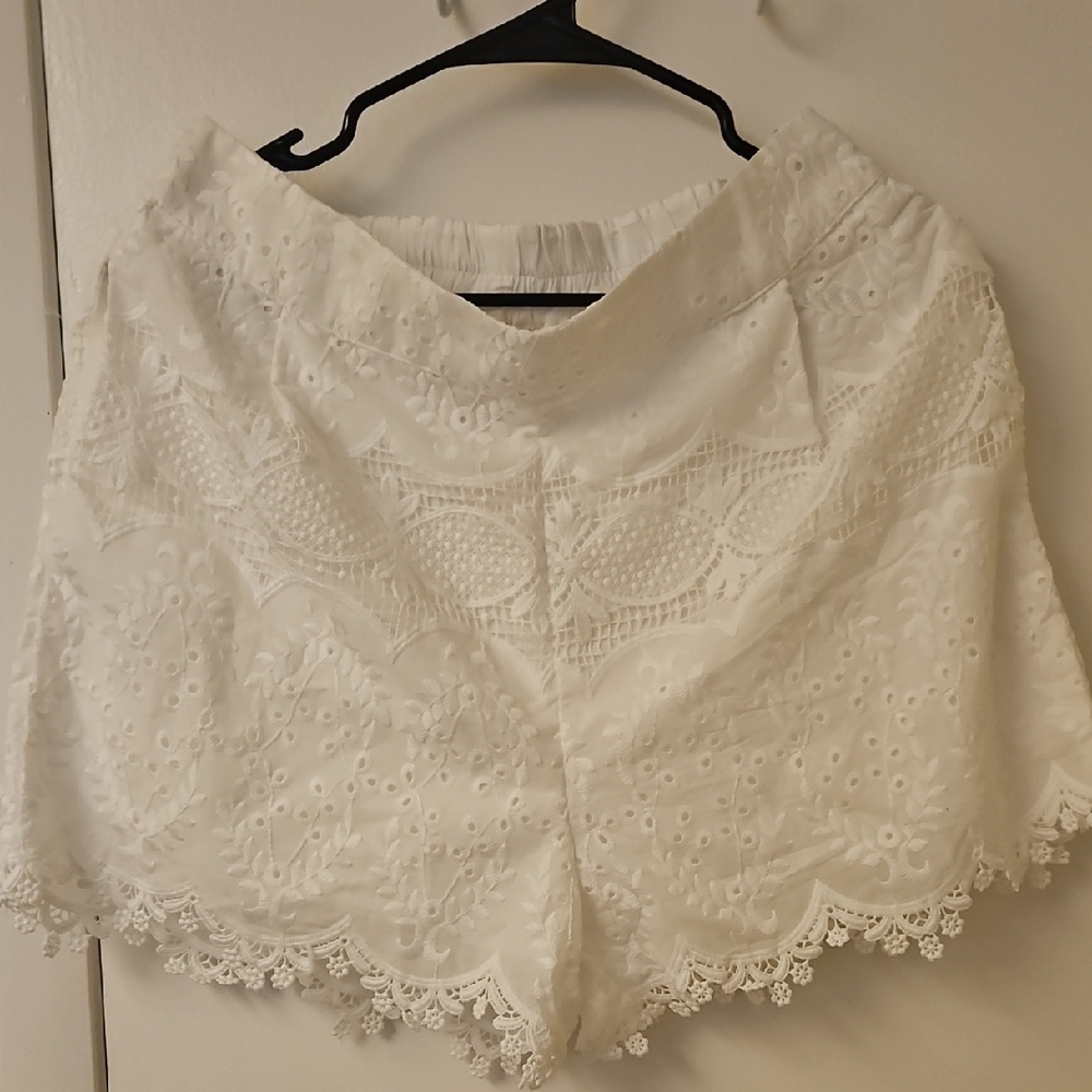 Skies Are Blue White Lace Women Shorts